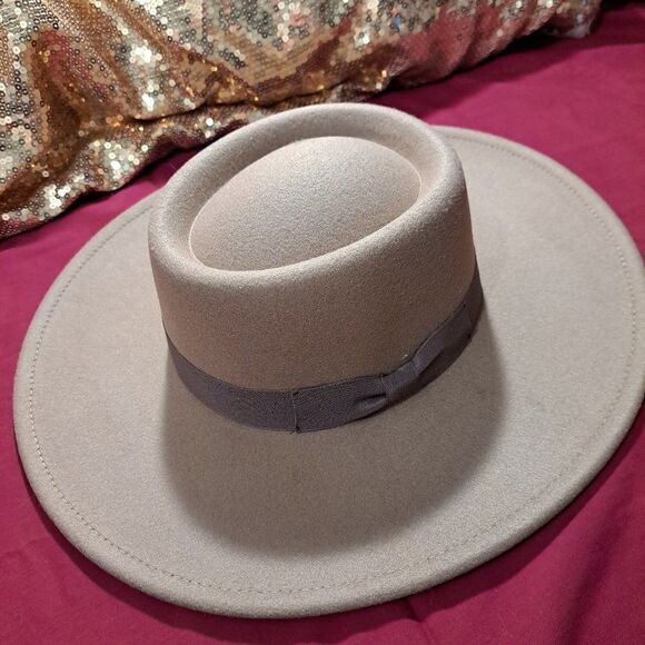 NWOT Ladies Fedora Hat - Picture 1 of 7